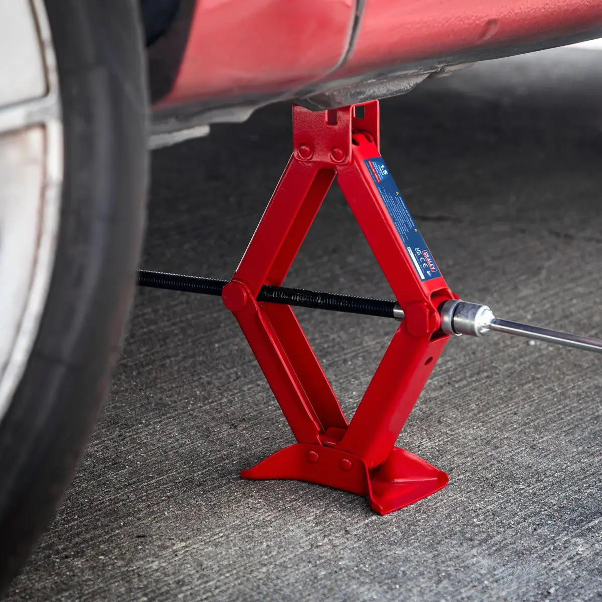 Sealey Heavy-Duty Scissor Jack 1.5 Tonne - White Rose Tools