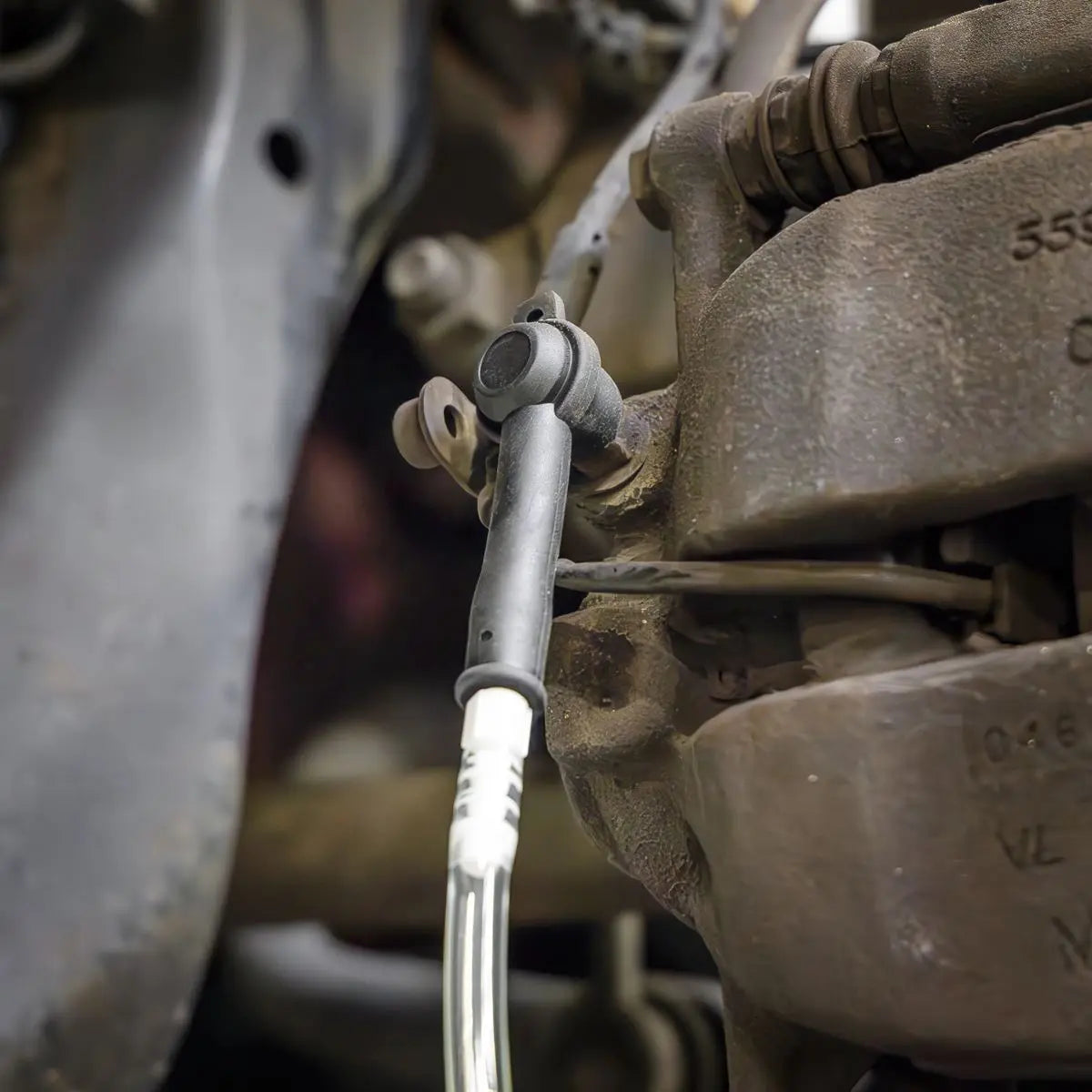 Sealey High Flow Twin Pipe Brake Bleed Bottle 2L White Rose Tools