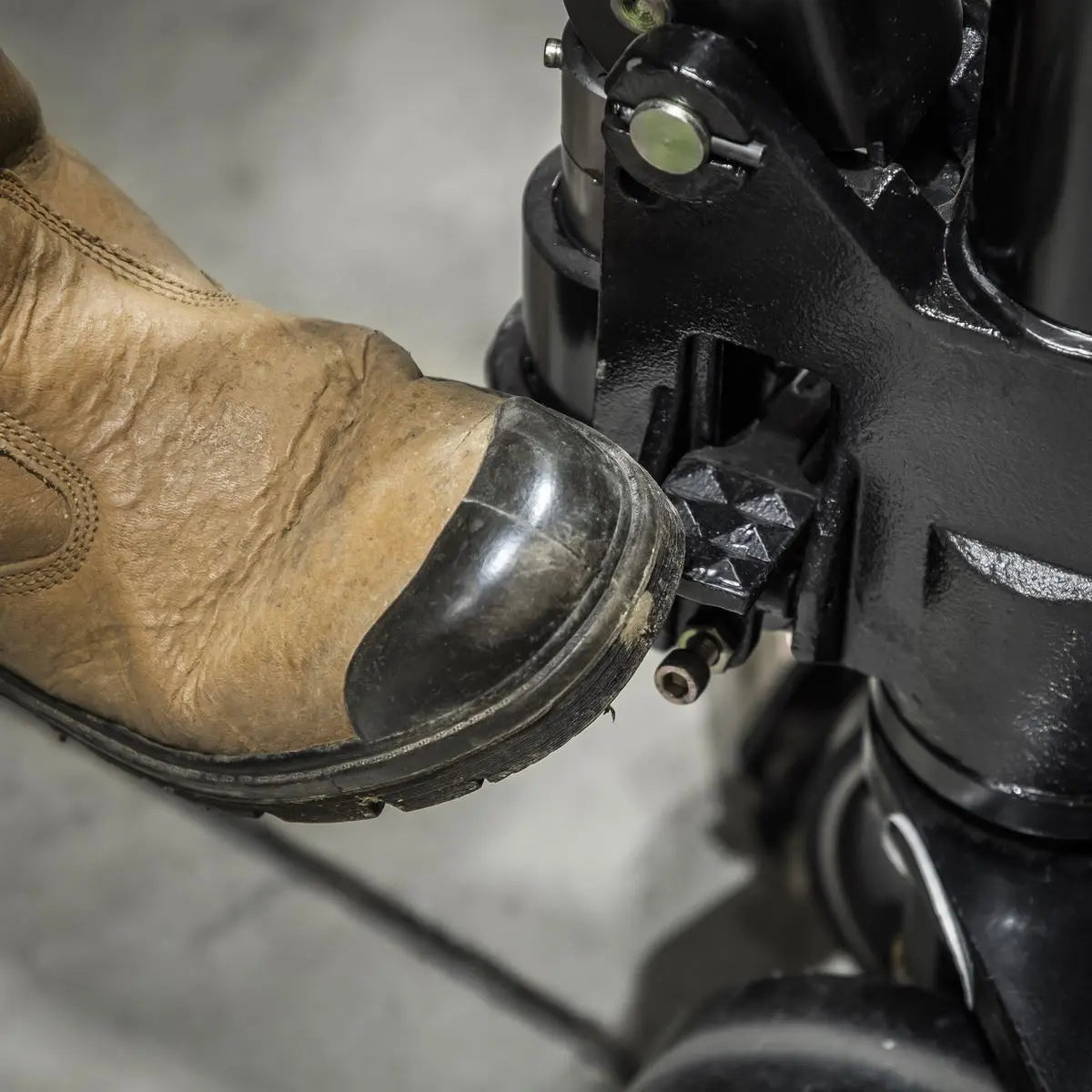 Sealey High Lift Pallet Truck - 1000kg Capacity 1170 x 540mm