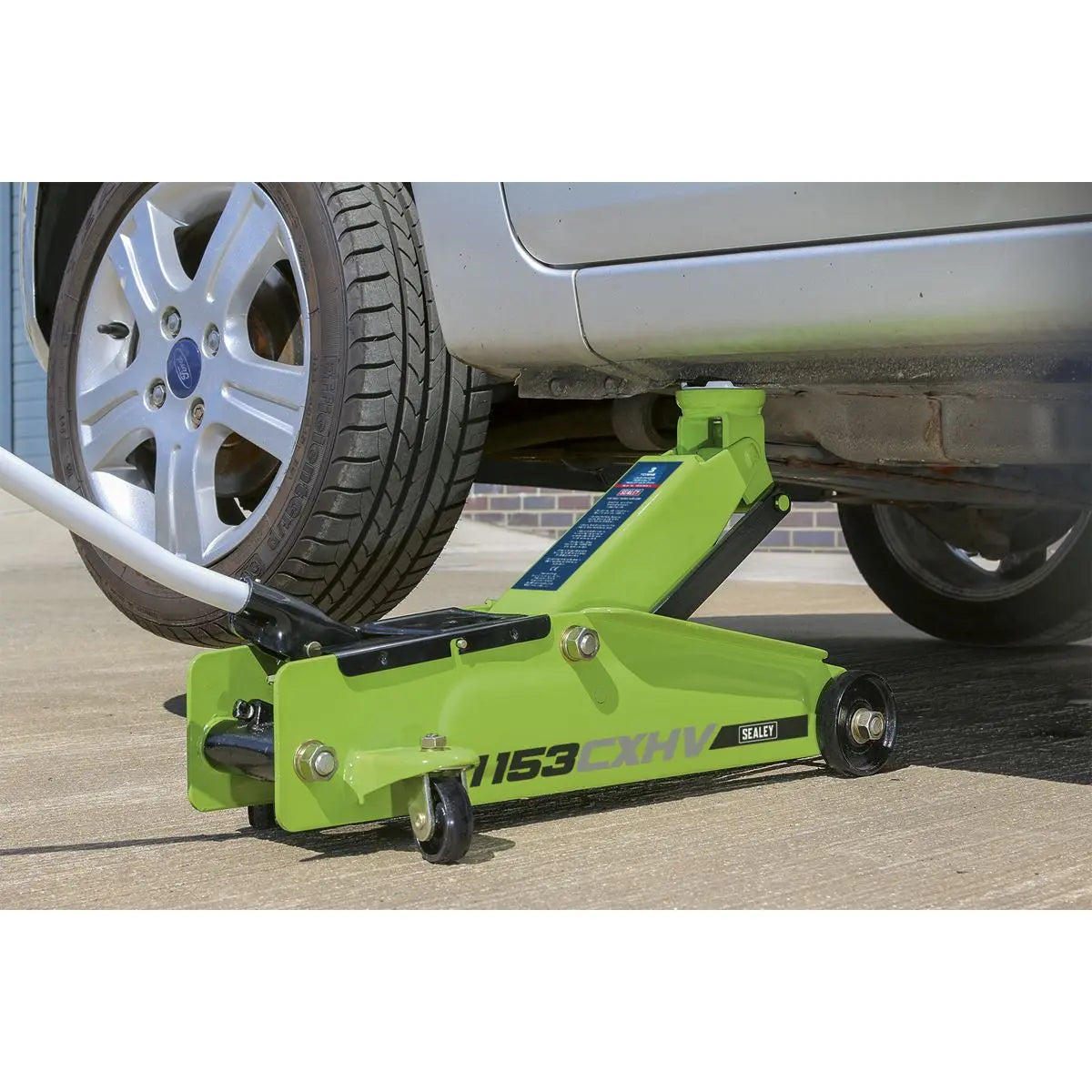 Sealey Long Reach Heavy-Duty Trolley Jack 3 Tonne - Green  White Rose Tools