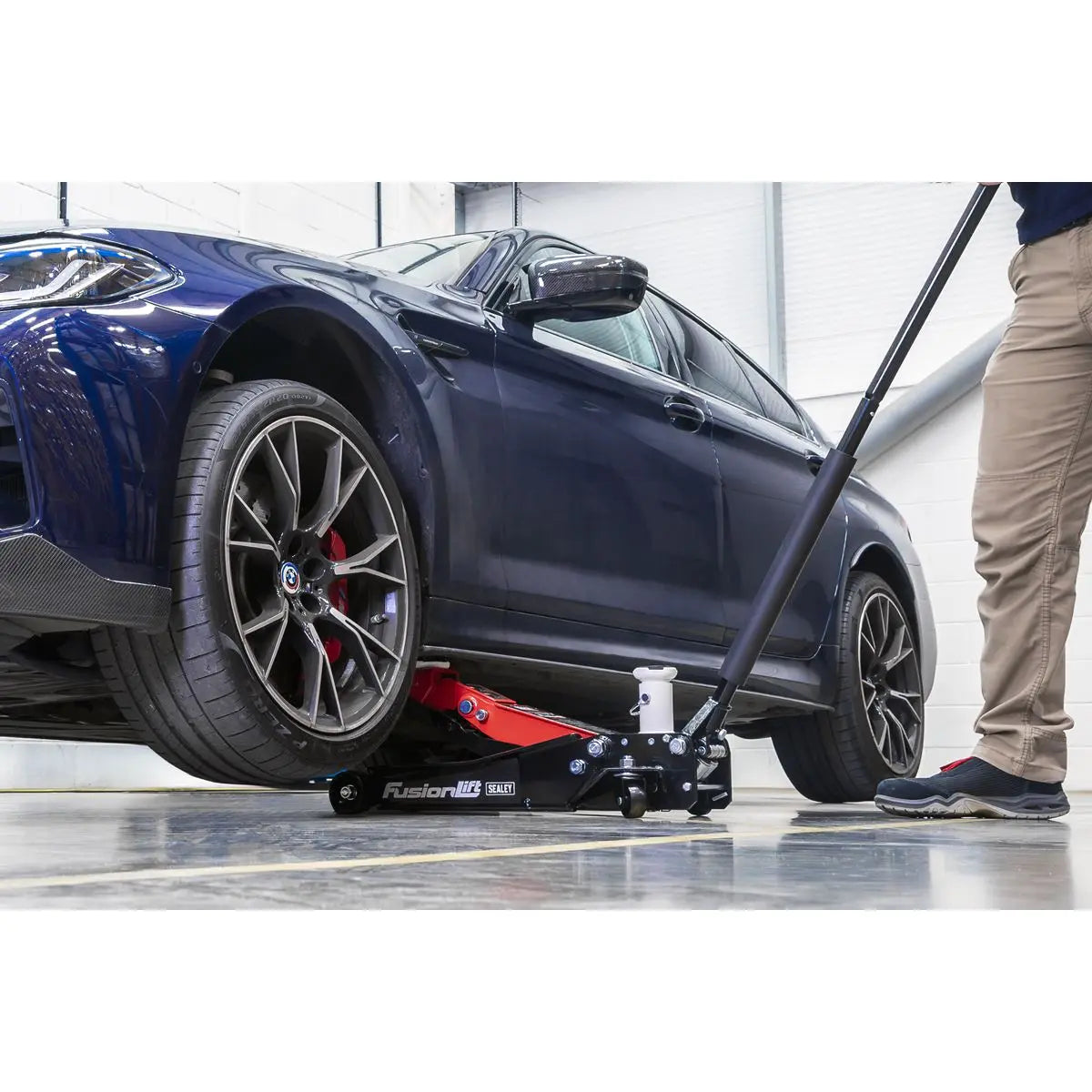 Sealey Low Profile High Lift Trolley Jack with Rocket Lift 2/3 Tonne  White Rose Tools