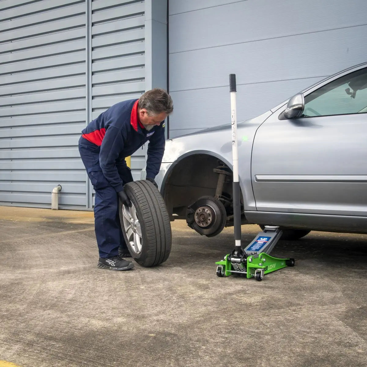 Sealey Low Profile Rocket Lift Trolley Jack 2.25 Tonne - Green