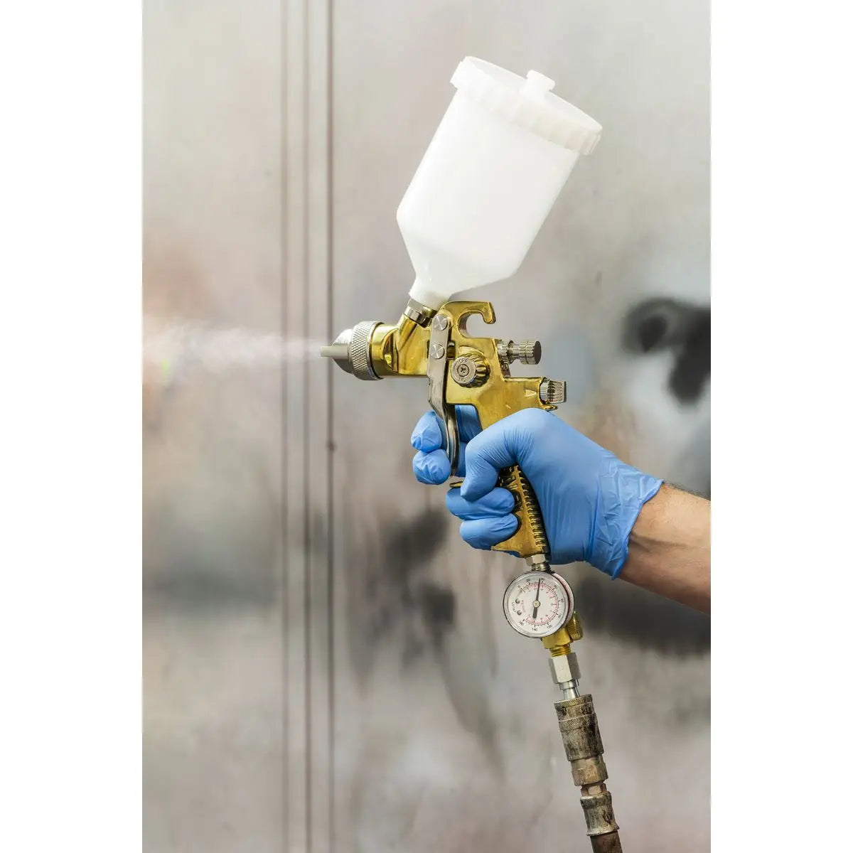 Sealey On-Gun Regulator with Gauge