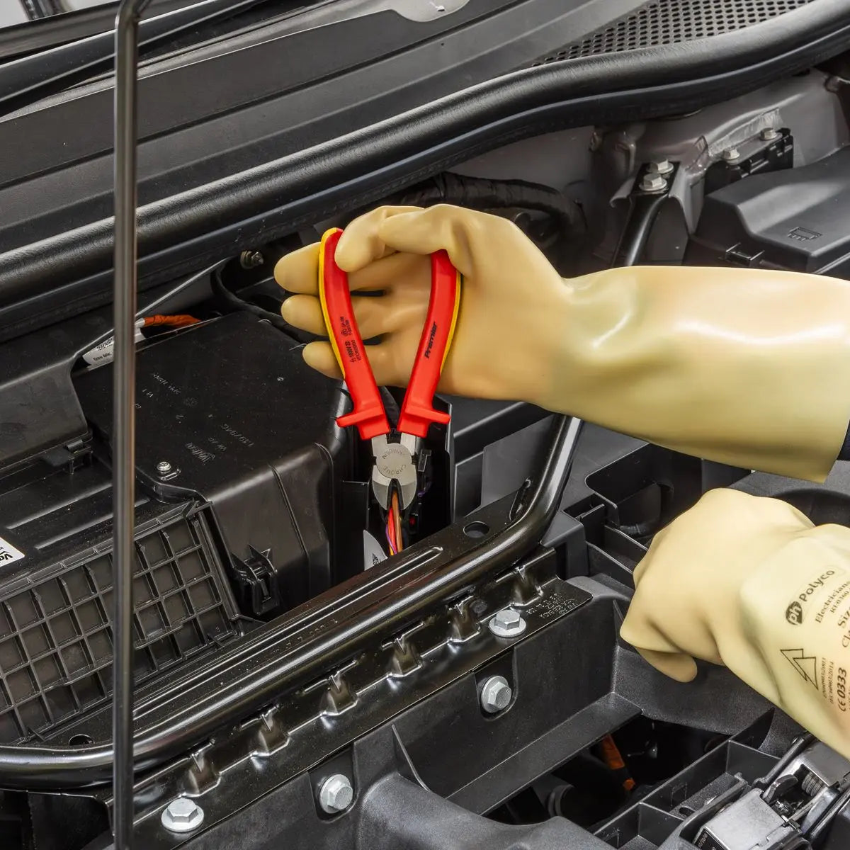 Sealey Premier 1000V Insulated Tool Kit 27pc - VDE Approved