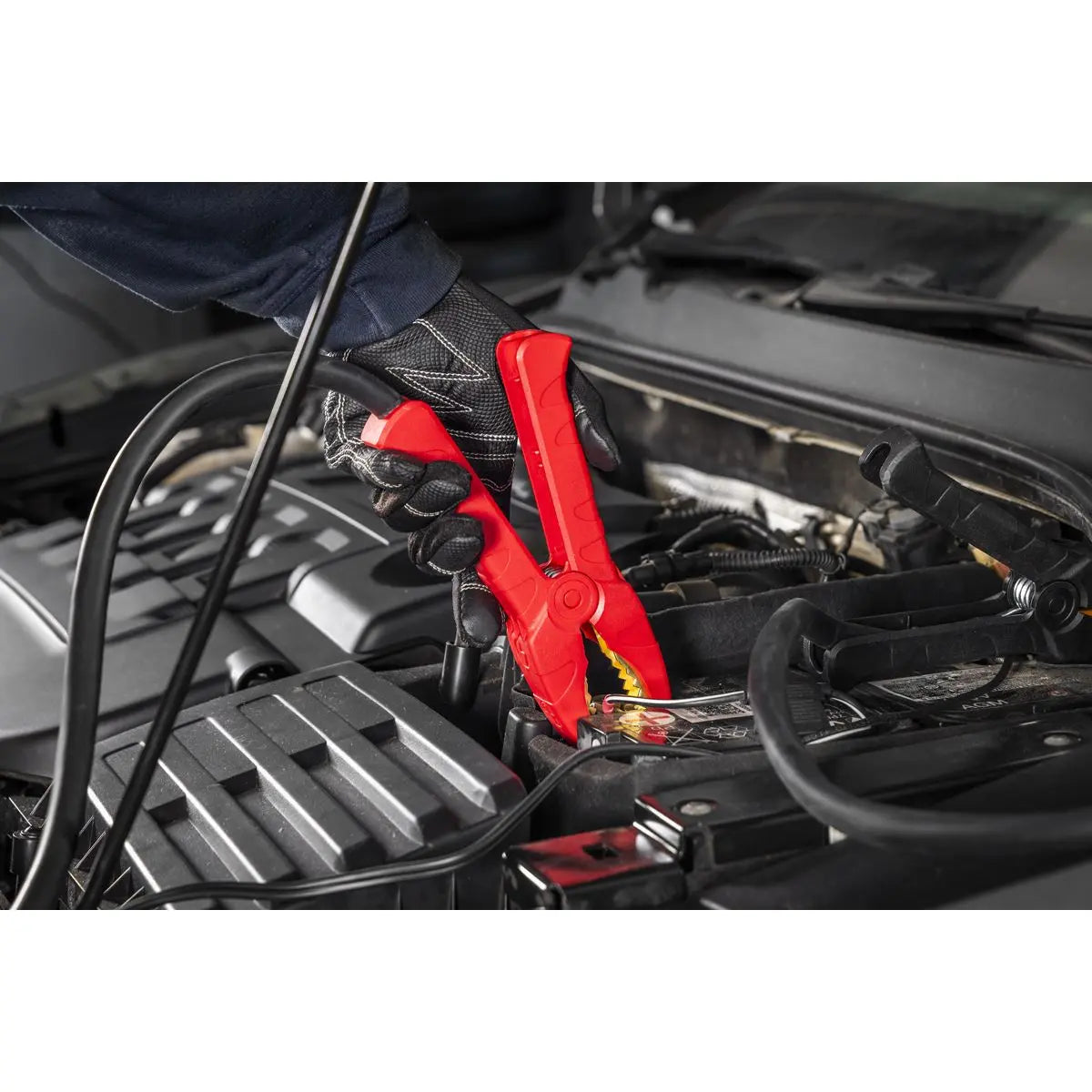 Sealey Premier 12V RoadStart® Jump Starter 2200 Peak Amps White Rose Tools