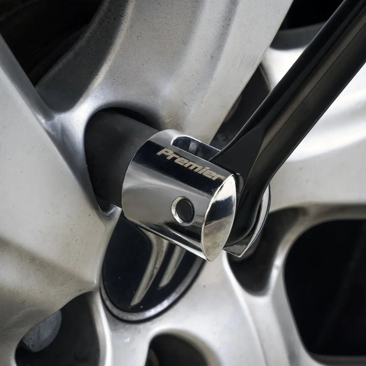 Sealey Premier Black Breaker Bar 750mm 1/2"Sq Drive  White Rose Tools