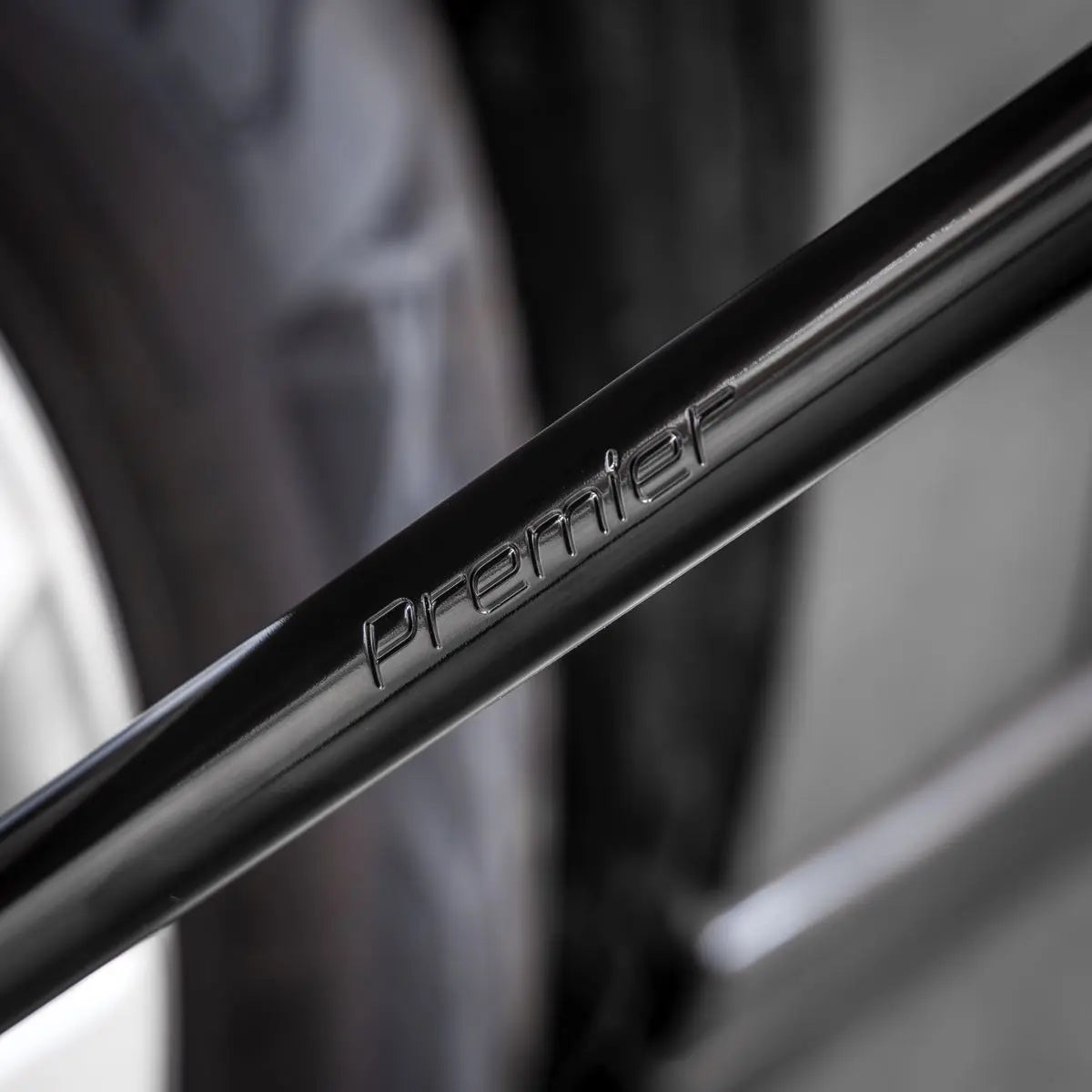 Sealey Premier Black Breaker Bar 750mm 1/2"Sq Drive  White Rose Tools