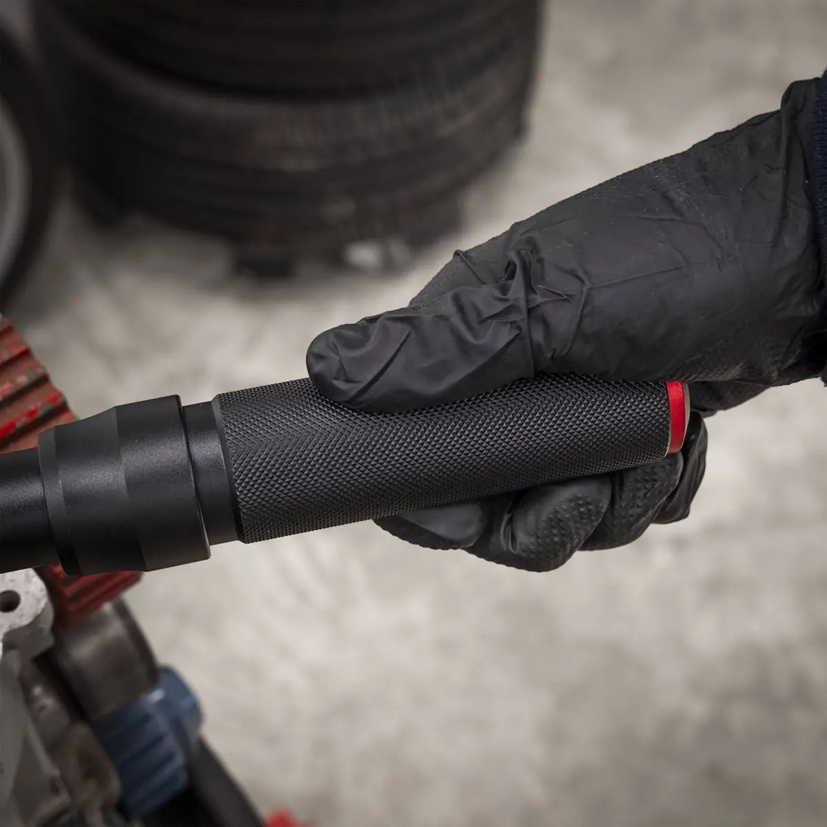 Sealey Premier Black Torque Wrench Micrometer Style 1/2"Sq Drive Calibrated 40-220Nm - Premier Black White Rose Tools