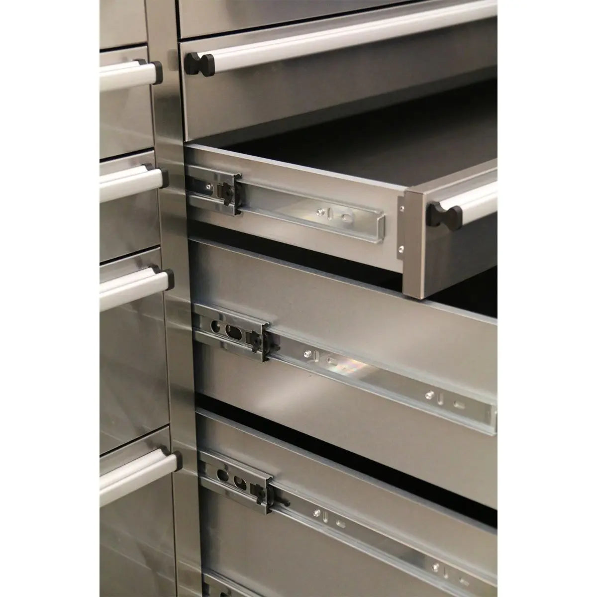 Sealey Premier Mobile Stainless Steel Tool Cabinet 10 Drawer with Backboard & 2 Wall Cupboards White Rose Tools