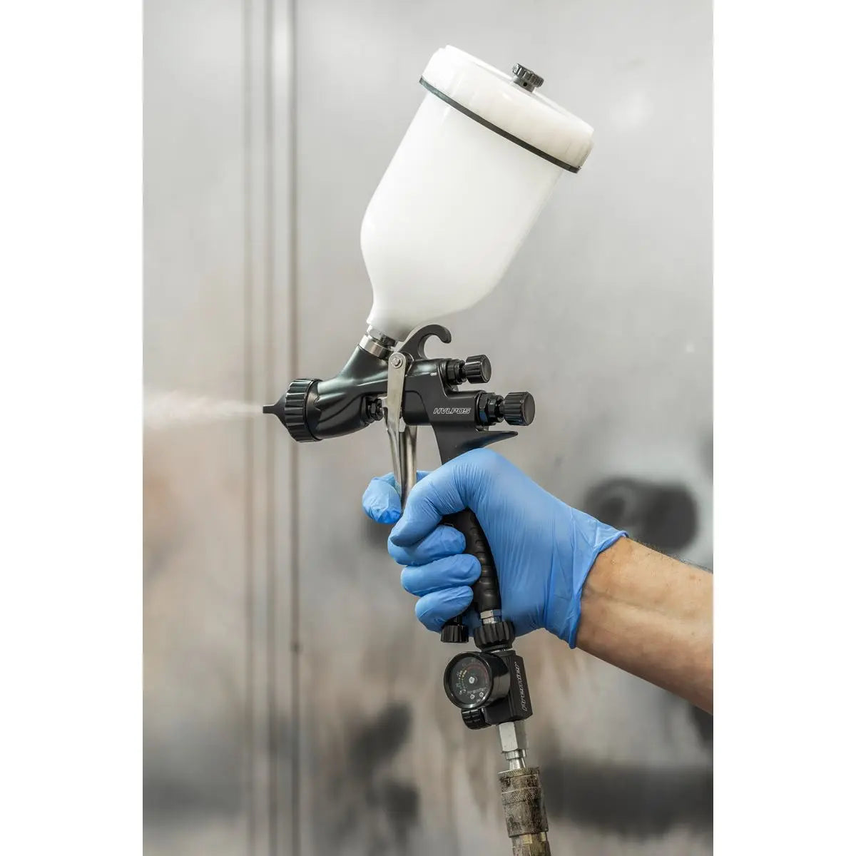 Sealey Premier On-Gun Air Pressure Regulator/Gauge with Glass Lens White Rose Tools