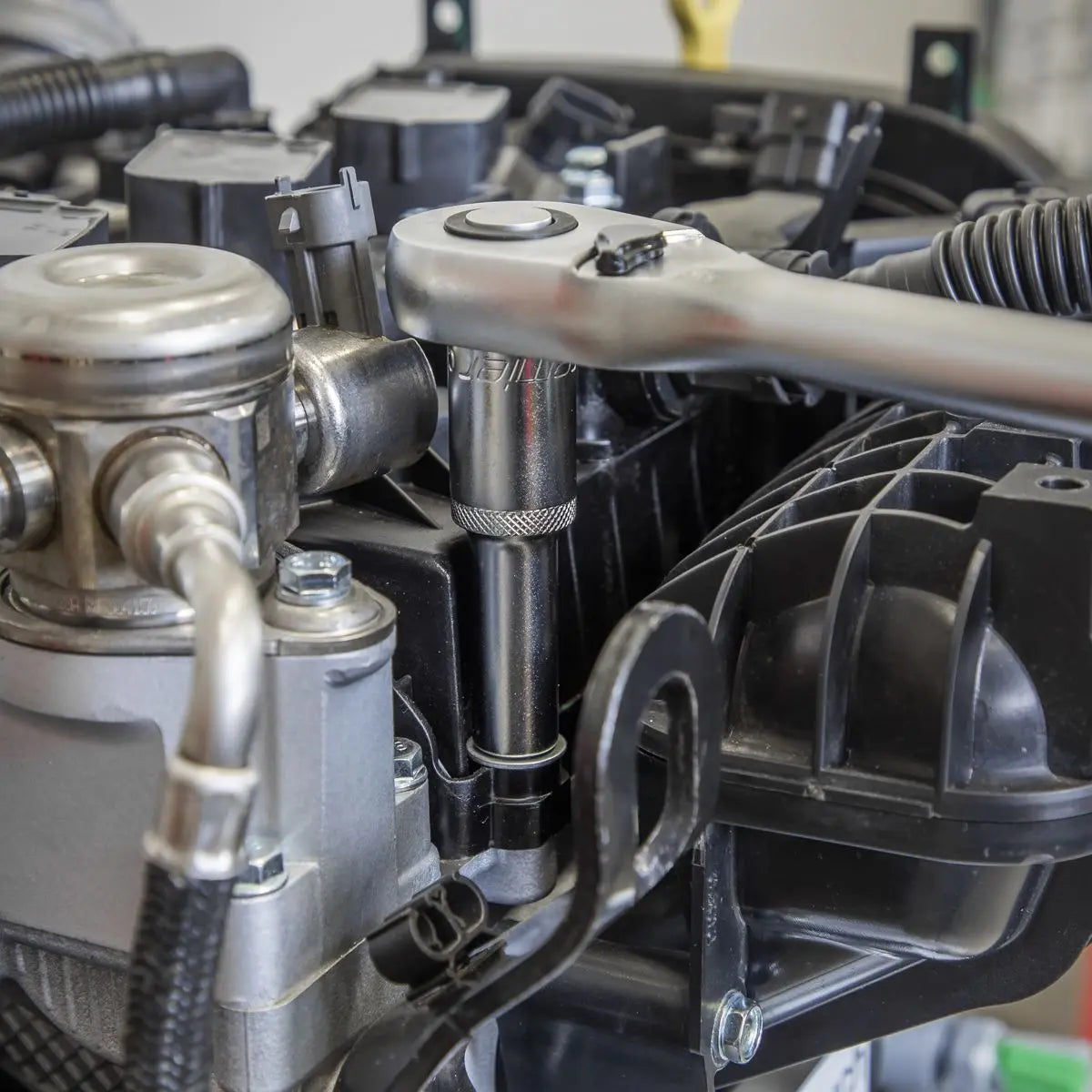 Sealey Premier Platinum Socket Set 1/2"Sq Drive 40pc - Metric/Imperial - Premier Platinum White Rose Tools