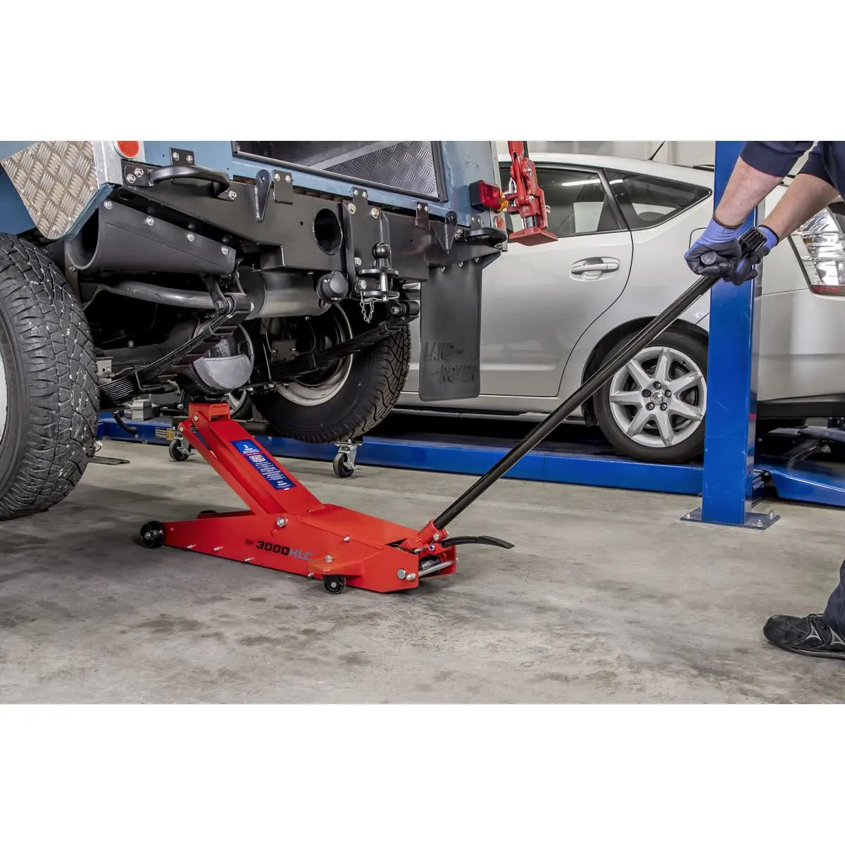 Sealey Premier Premier Long Reach High Lift Trolley Jack 3 Tonne