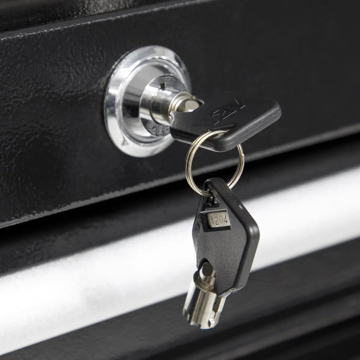 Sealey Premier Rollcab 15 Drawer 1845mm Extra-Wide Heavy-Duty Black White Rose Tools