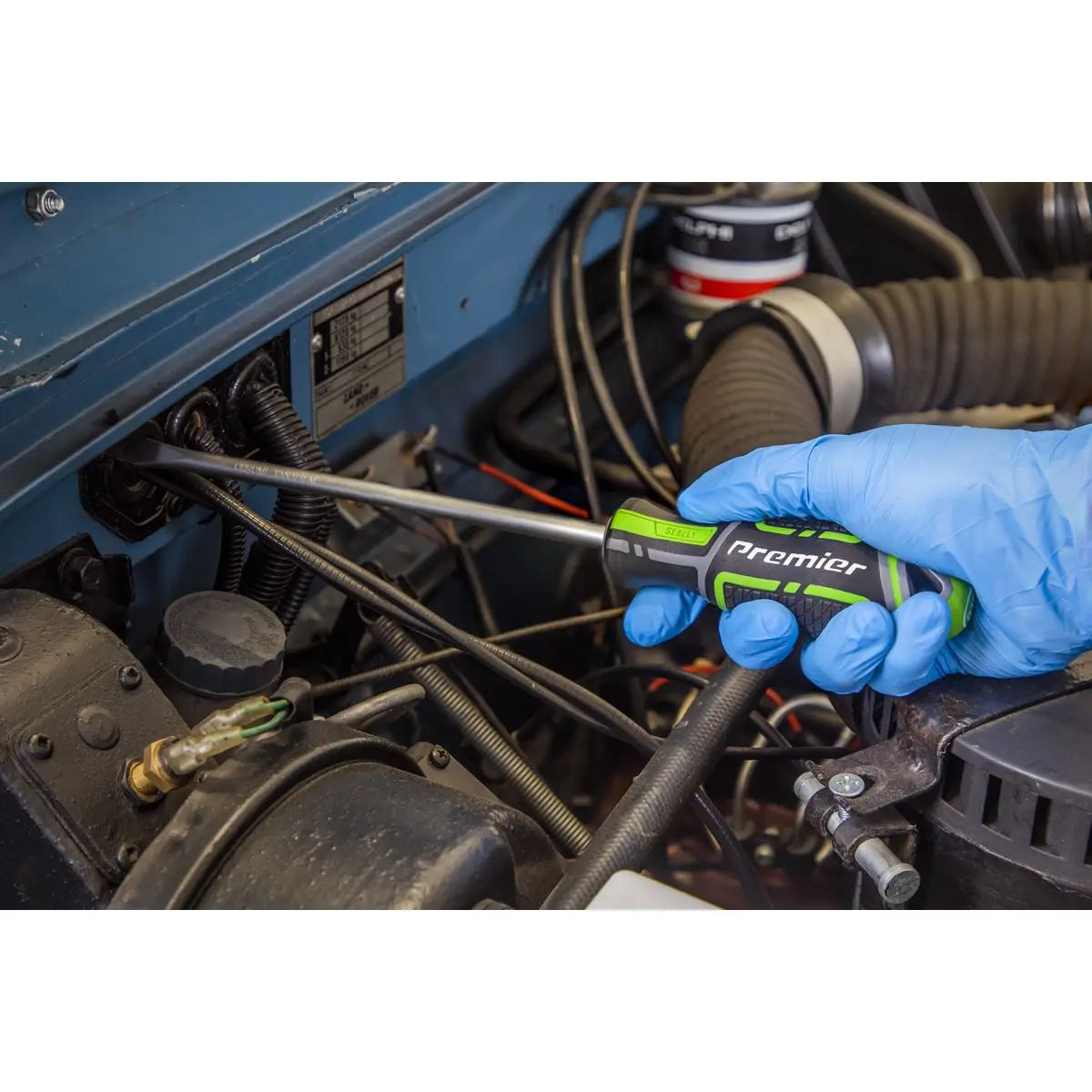 Sealey Premier Screwdriver & Bit Set 33pc GripMAX® - Hi-Vis