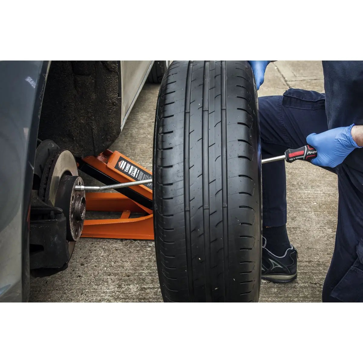 Sealey Premier WheelEazy™ Wheel Fitting & Alignment Tool