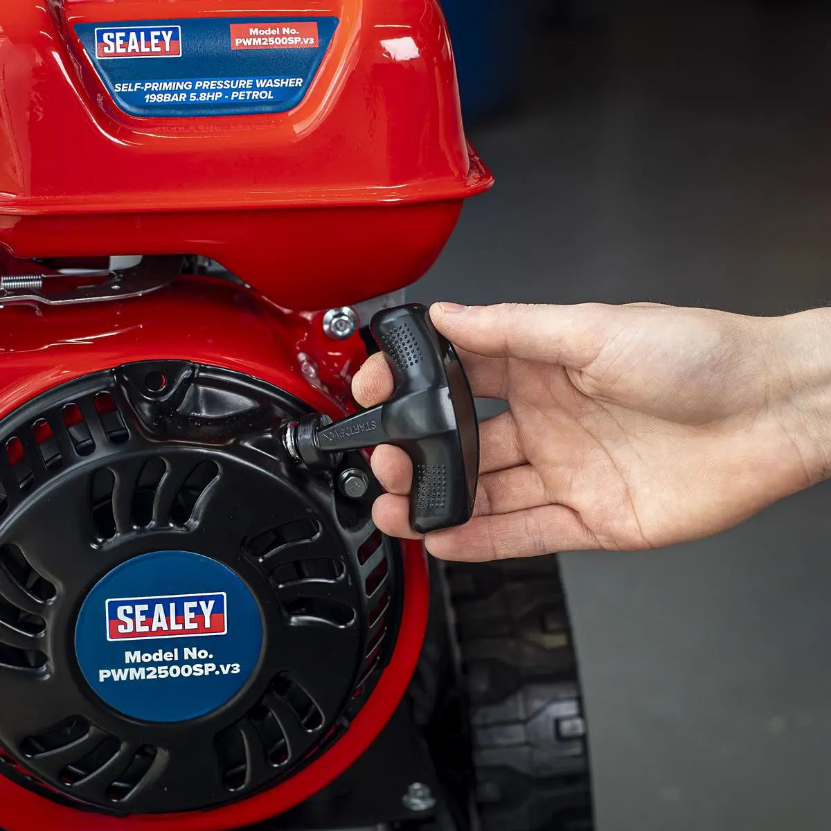 Sealey Pressure Washer 220bar 540L/hr Self-Priming 6.5hp Petrol White Rose Tools