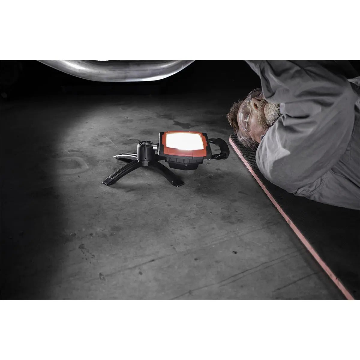 Sealey Rechargeable 360° Floodlight 36W SMD LED Portable Red Lithium-ion