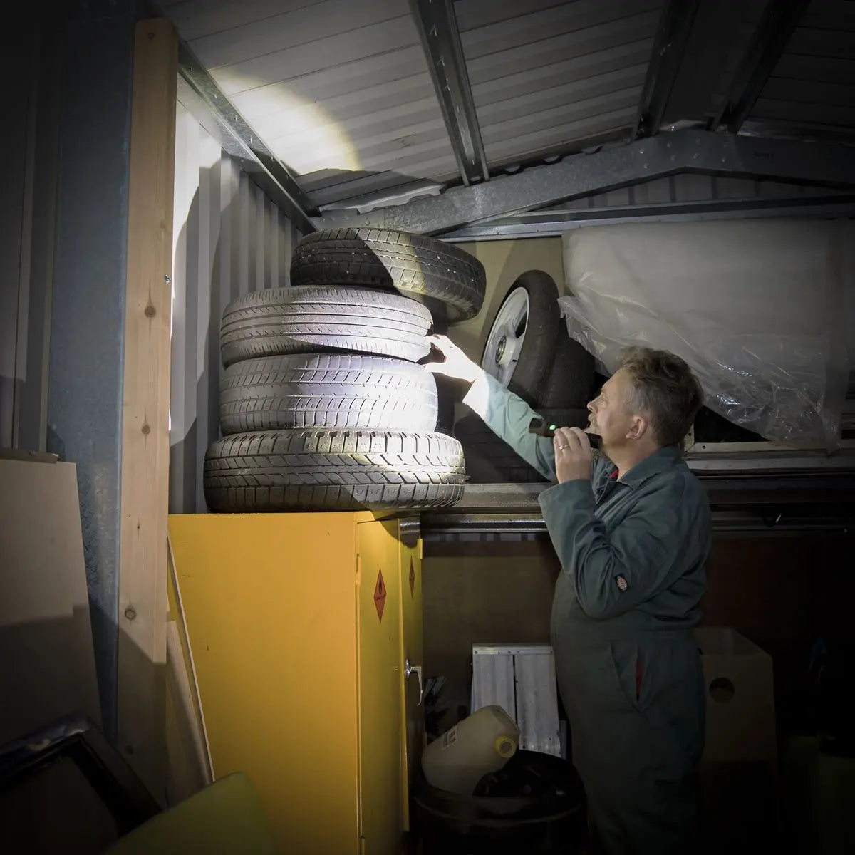 Sealey Rechargeable Aluminium Torch with Adjustable Focus 10W SMD LED White Rose Tools