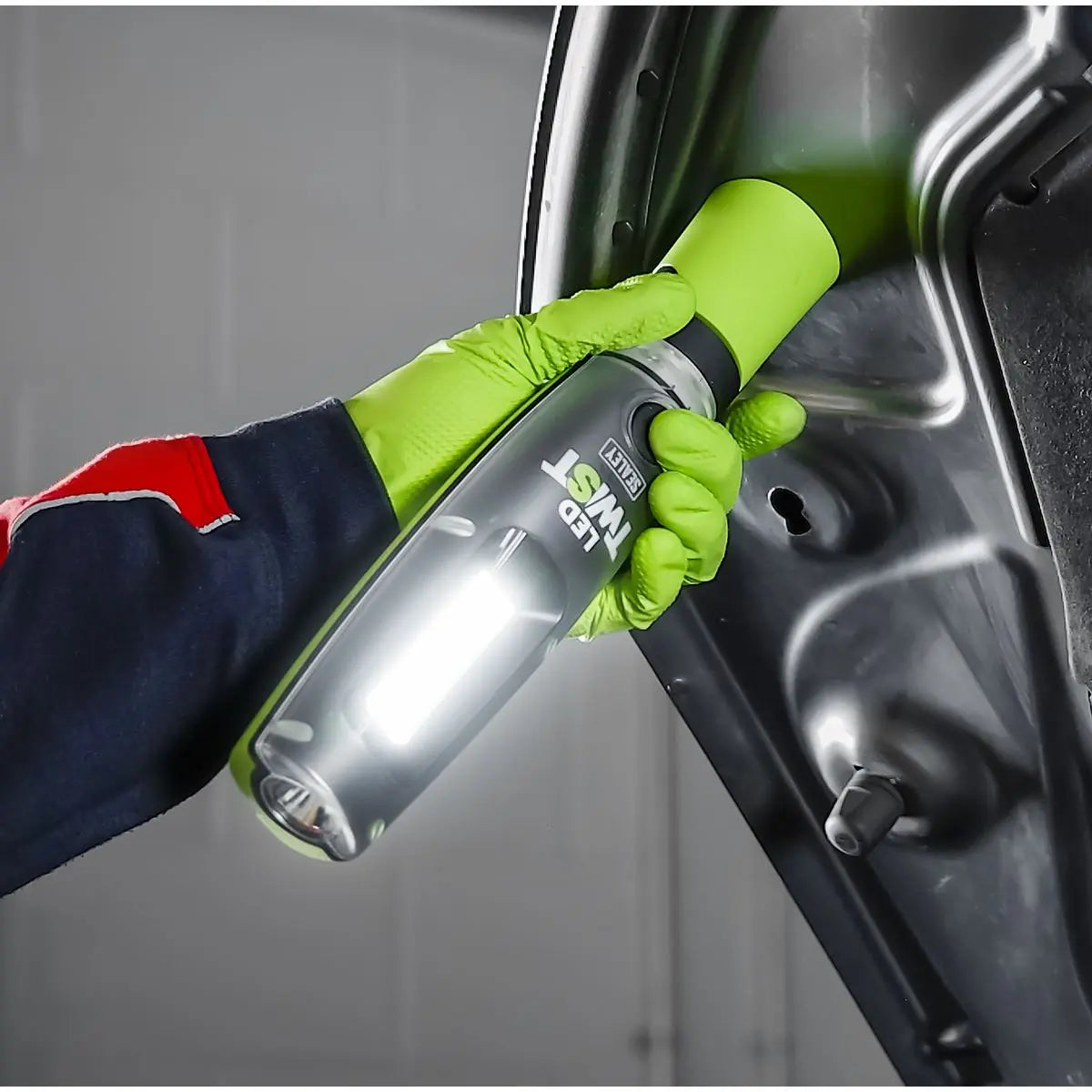 Sealey Rechargeable LED Twist® Inspection Light 20W COB + 3W SMD, 3000lm, Magnetic Base & Power Bank White Rose Tools