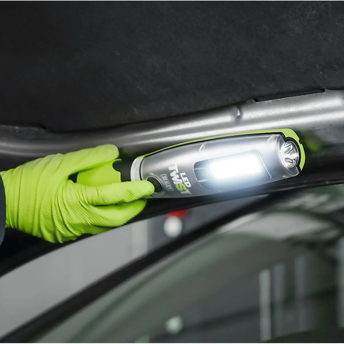 Sealey Rechargeable LED Twist® Inspection Light 20W COB + 3W SMD, 3000lm, Magnetic Base & Power Bank White Rose Tools