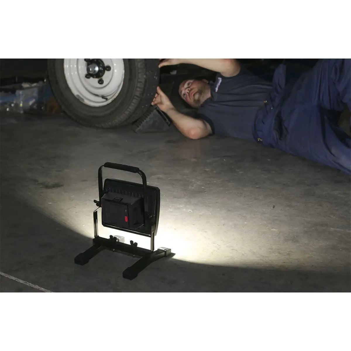 Sealey Rechargeable Portable Floodlight 20W SMD LED White Rose Tools