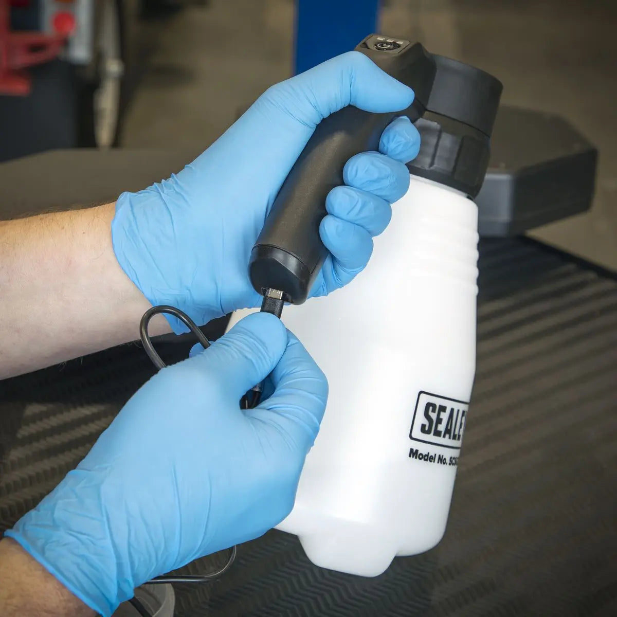 Sealey Rechargeable Pressure Sprayer 2L White Rose Tools