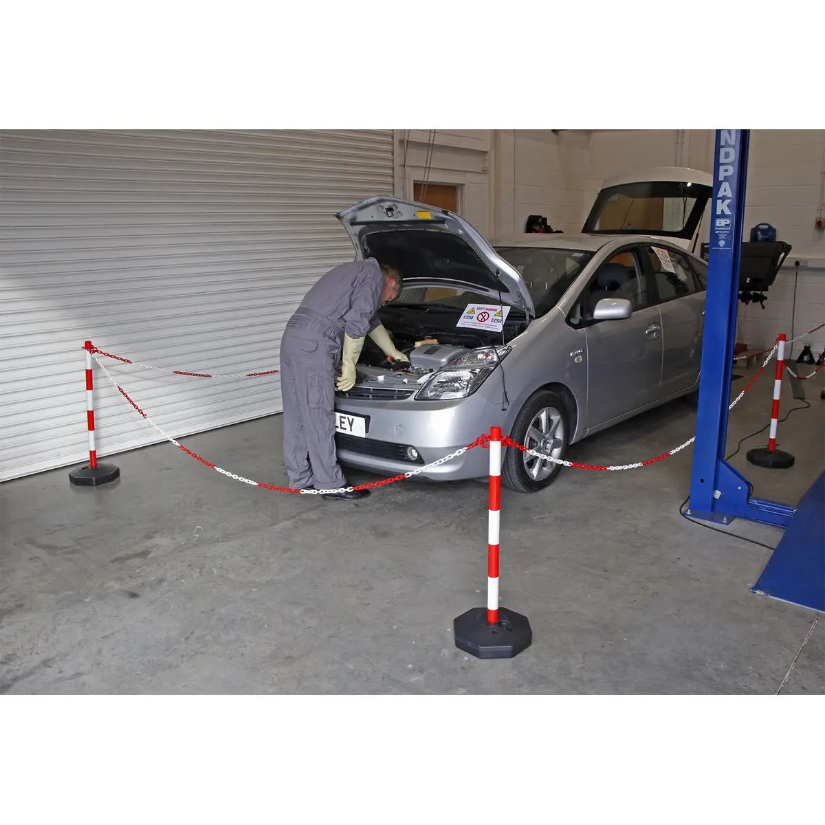 Sealey Red/White Post & Chain Kit 25m