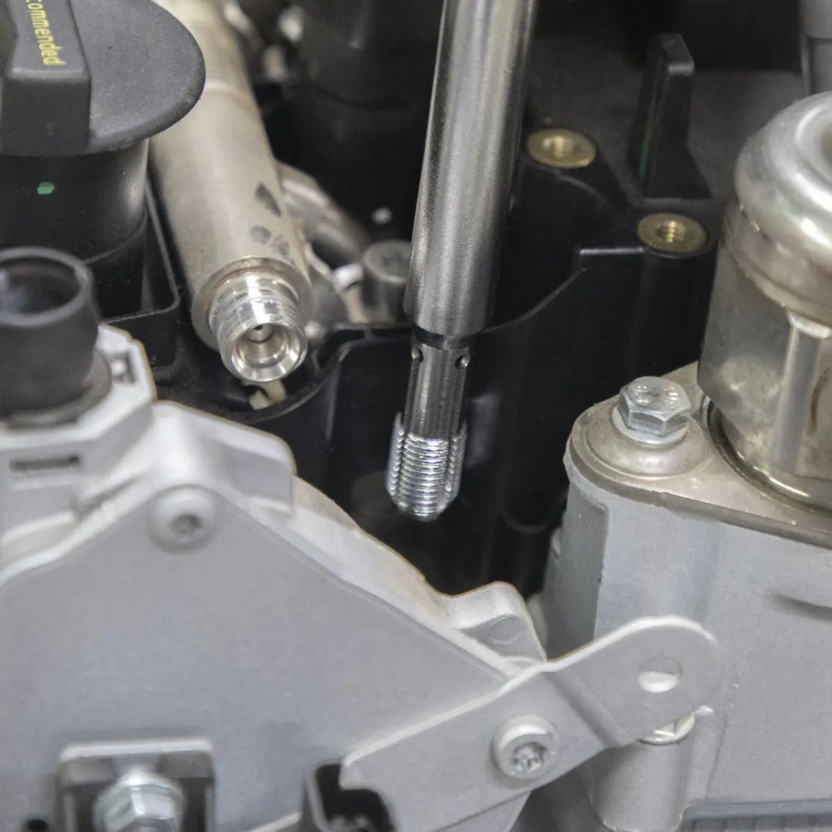 Sealey Reverse Action Spark Plug Thread Chaser 12mm White Rose Tools