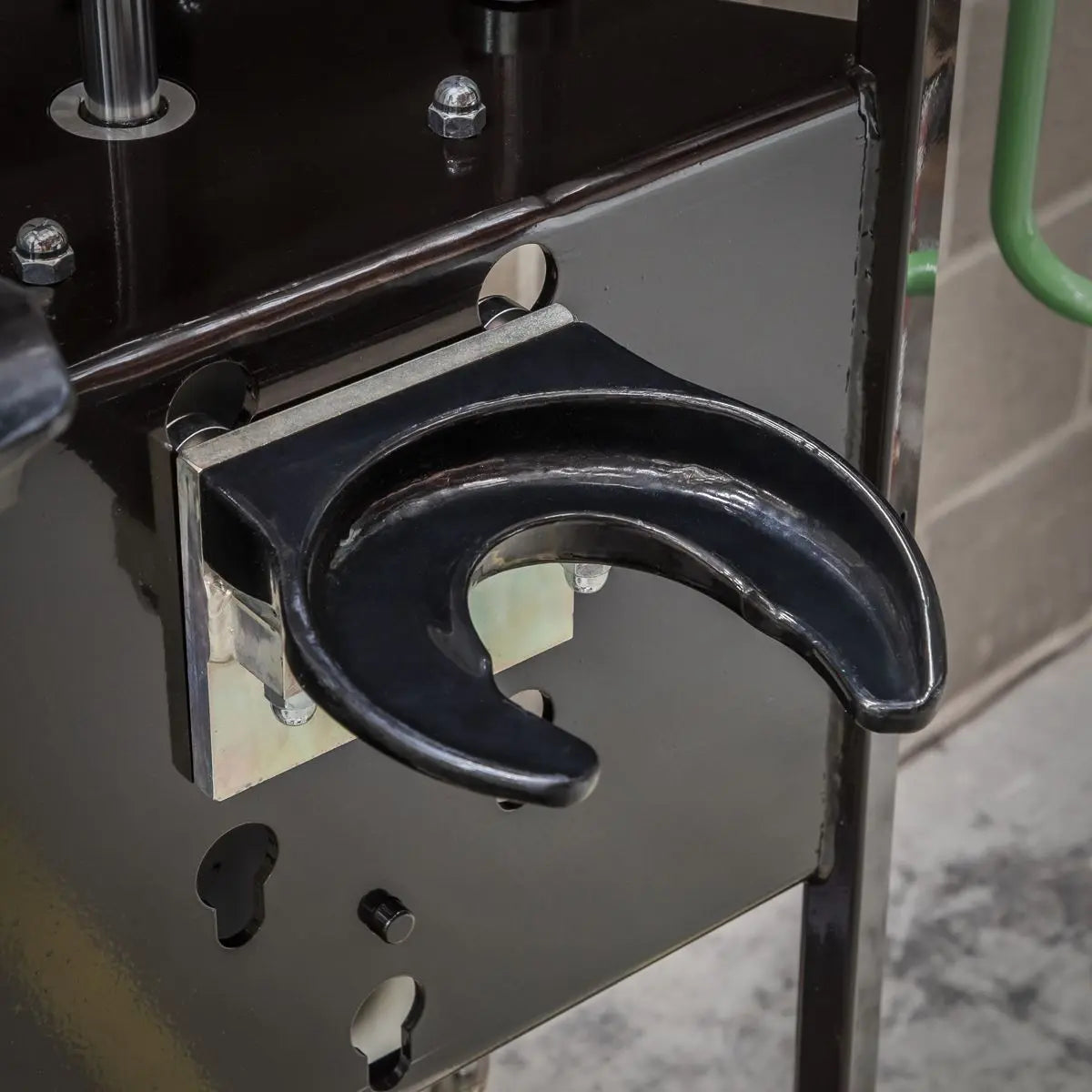 Sealey Right-Handed - Coil Spring Yoke White Rose Tools