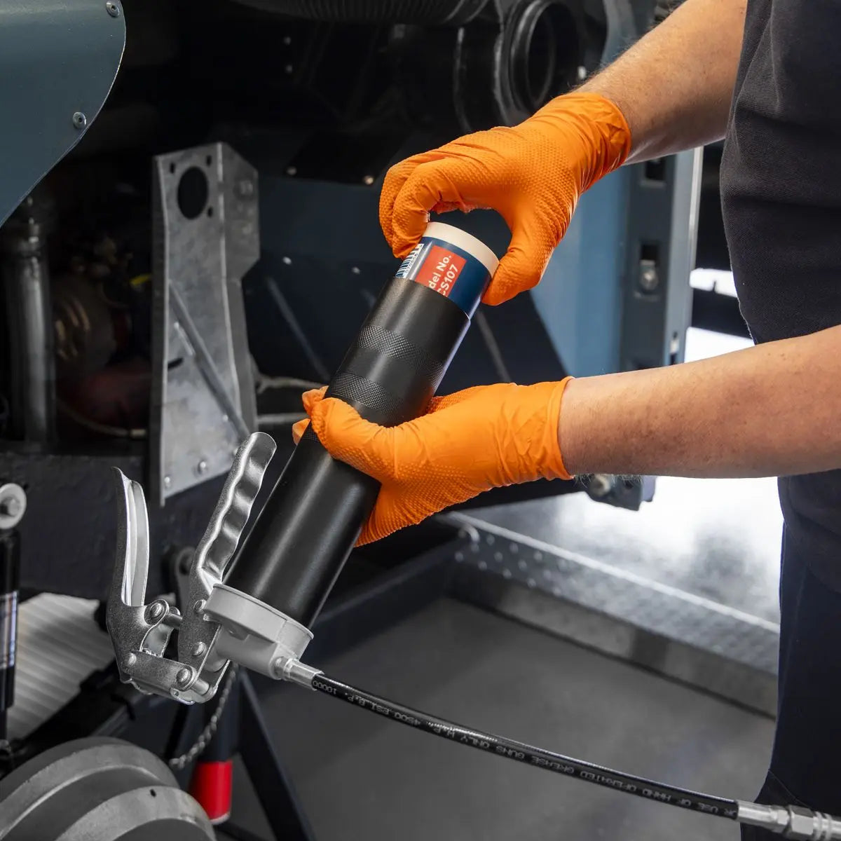 Sealey Screw-Type Grease Gun - Pistol Style White Rose Tools