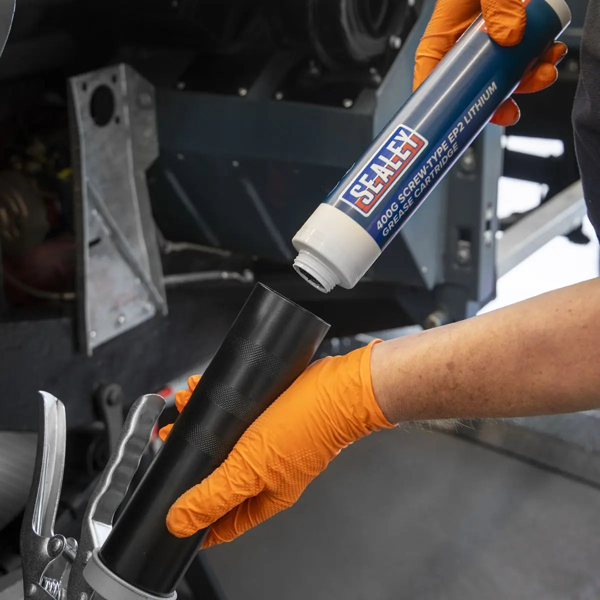 Sealey Screw-Type Grease Gun - Pistol Style White Rose Tools