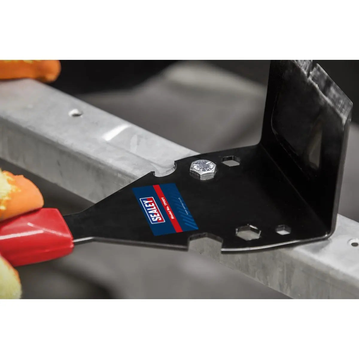 Sealey Skirting Board Trim Puller Pulling Tool Pry Bar Renovation Decorator White Rose Tools