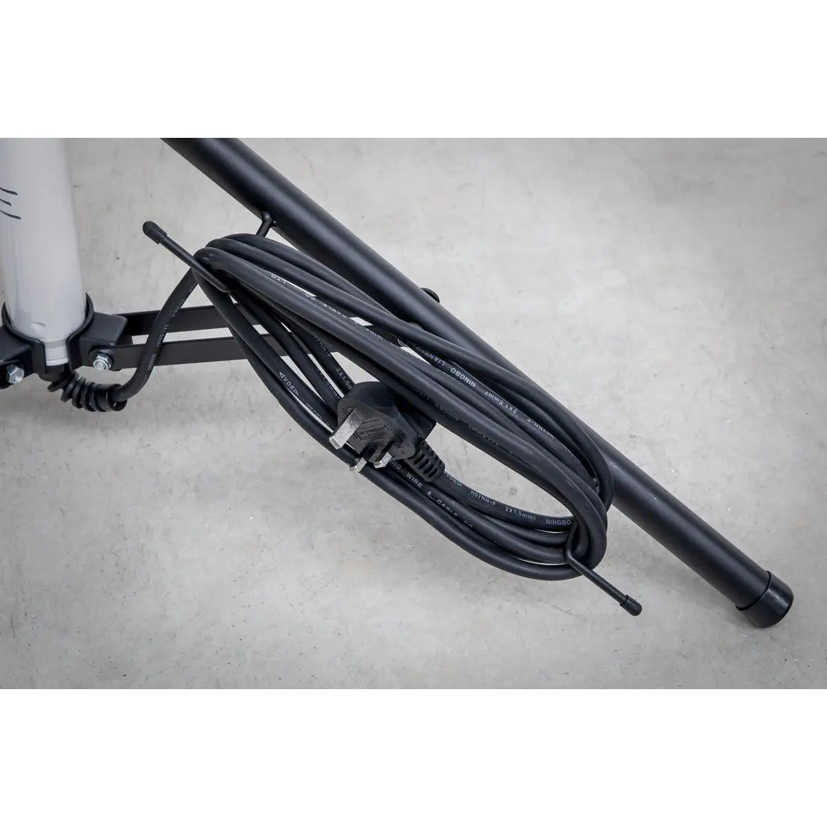 Sealey Slim Standing Floodlight 360° 60W SMD LED 230V White Rose Tools