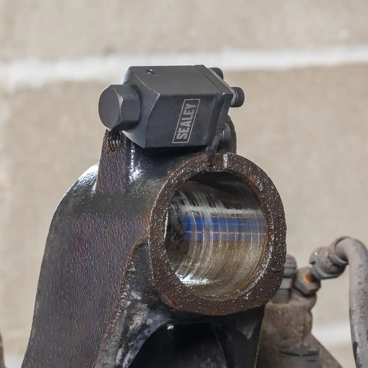 Sealey Split Hub Spreader Suspension White Rose Tools