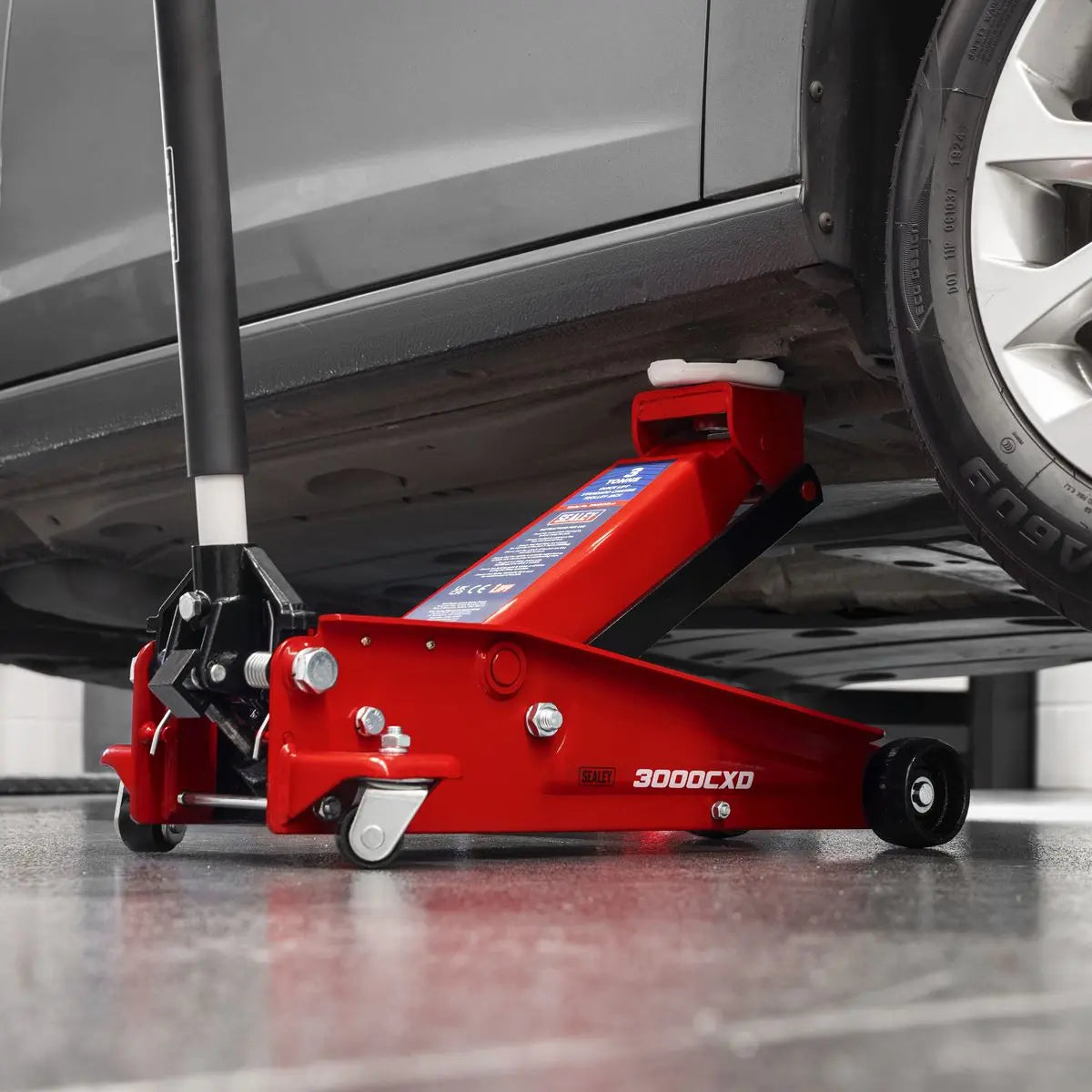 Sealey Standard Chassis Trolley Jack 3 Tonne  White Rose Tools