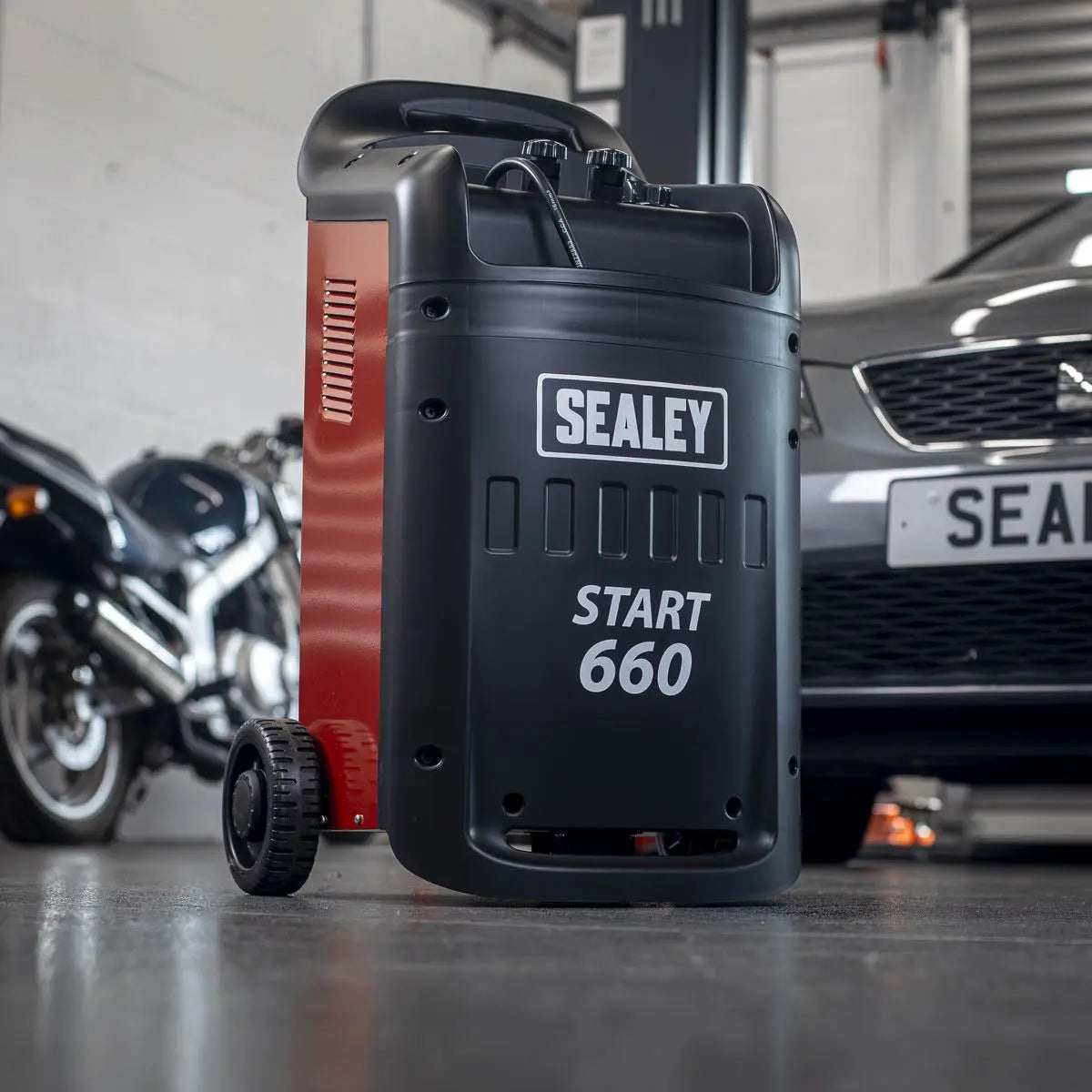 Sealey Starter/Charger 660/100A 12/24V 230V  White Rose Tools