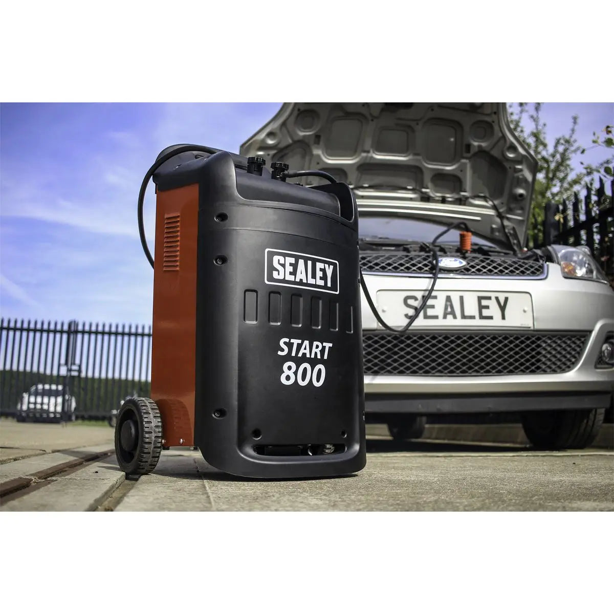 Sealey Starter/Charger 800/110A 12/24V 400V