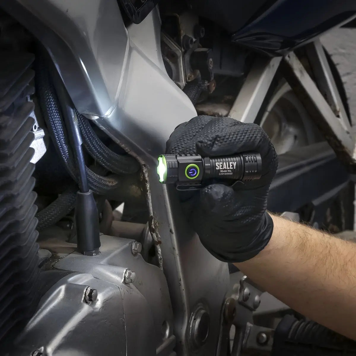 Sealey Super Beam 1000lm Rechargeable SMD LED 10W Pocket Light  White Rose Tools