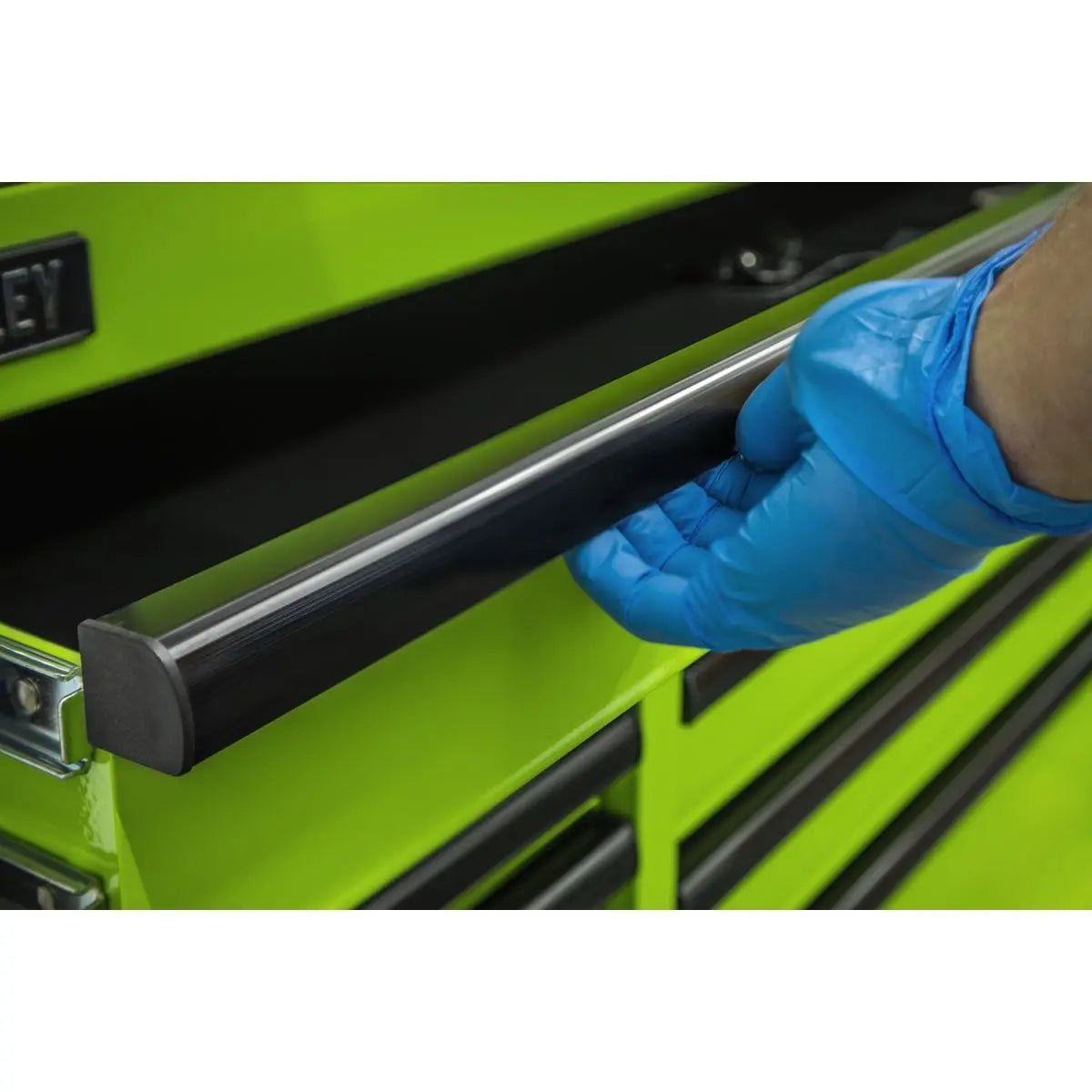 Sealey Superline Pro 15 Drawer 1549mm Mobile Trolley with Wooden Worktop, Hutch, 2 Drawer Riser & Side Locker White Rose Tools