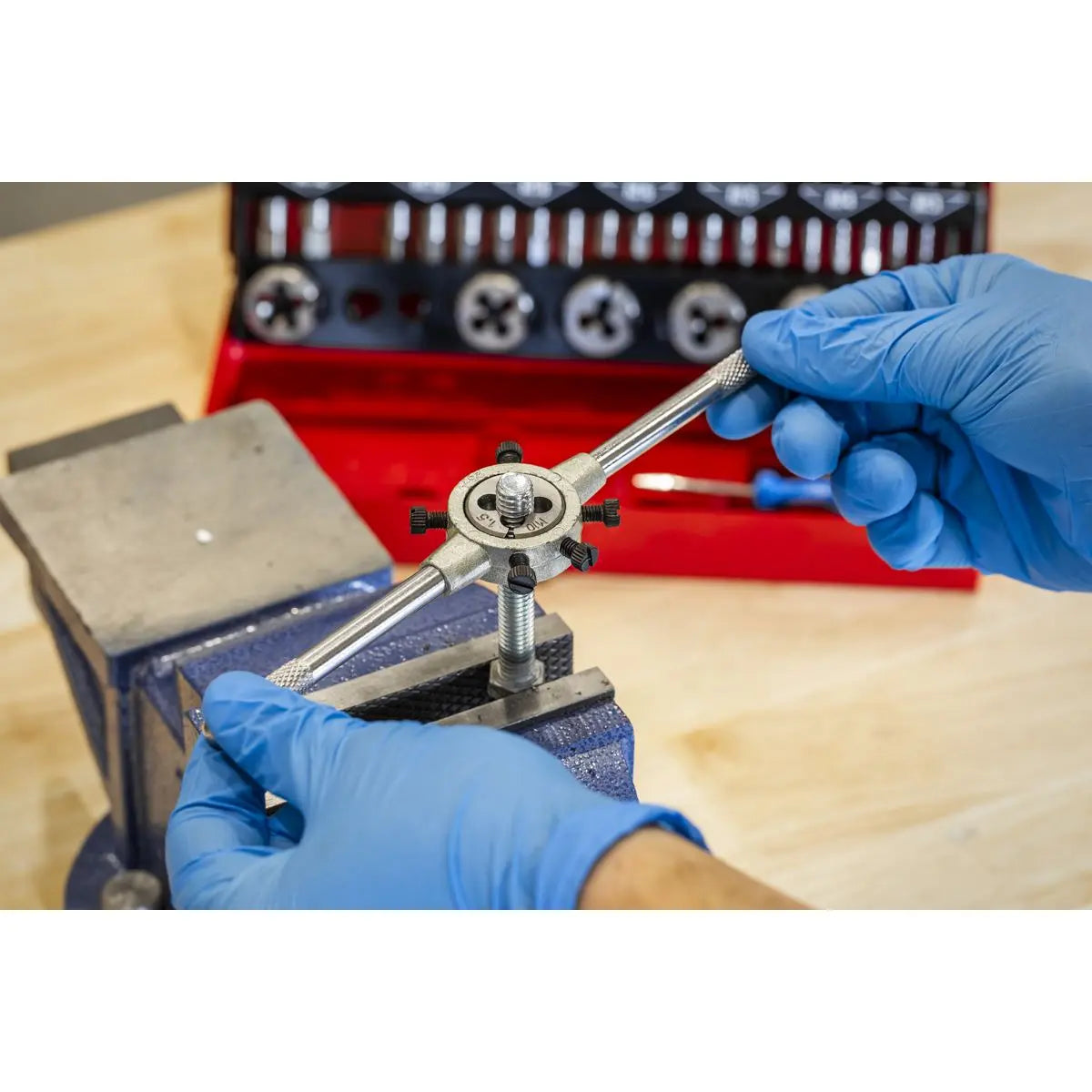 Sealey Tap & Die Set 32pc Split Dies - Metric