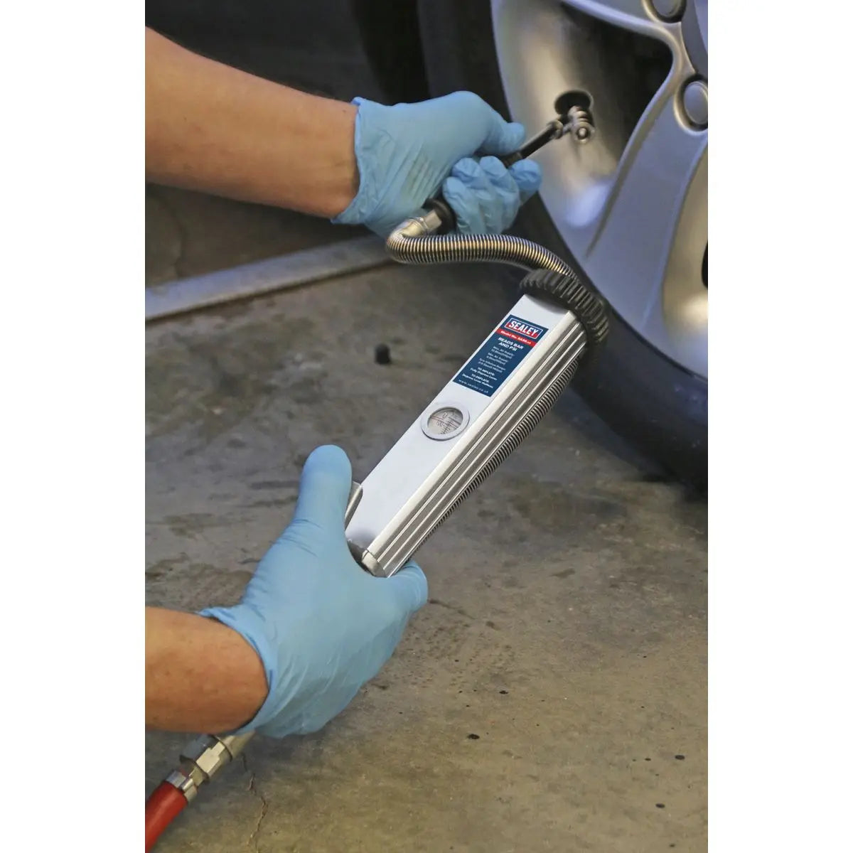 Sealey Tyre Inflator Long Type with Twin Push-On Connector