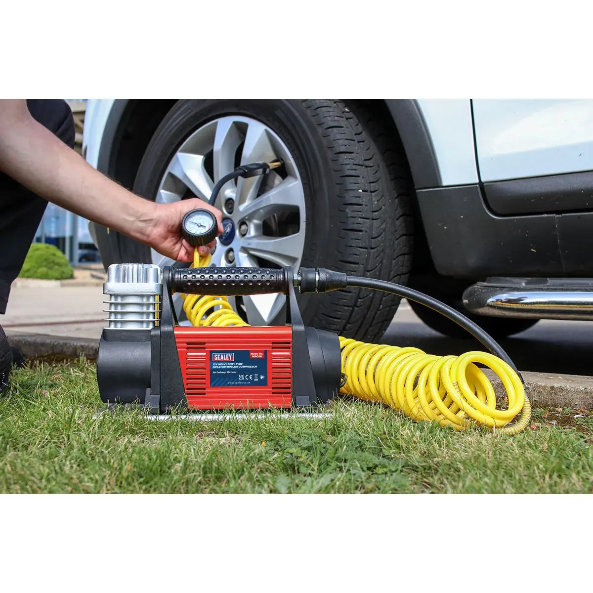 Sealey Tyre Inflator/Mini Air Compressor 12V Heavy-Duty