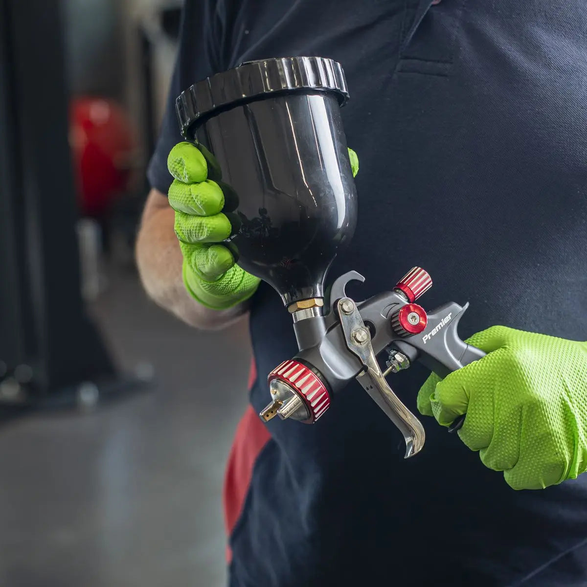 Sealey UV Paint Spray Gun Pot with Brass Fitting 600ml - Black White Rose Tools