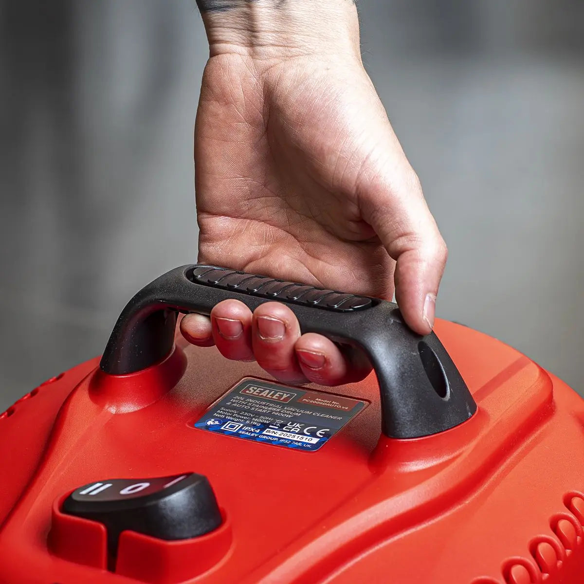 Sealey Vacuum Cleaner Industrial 20L 1400W/230V Stainless Drum Auto Start White Rose Tools