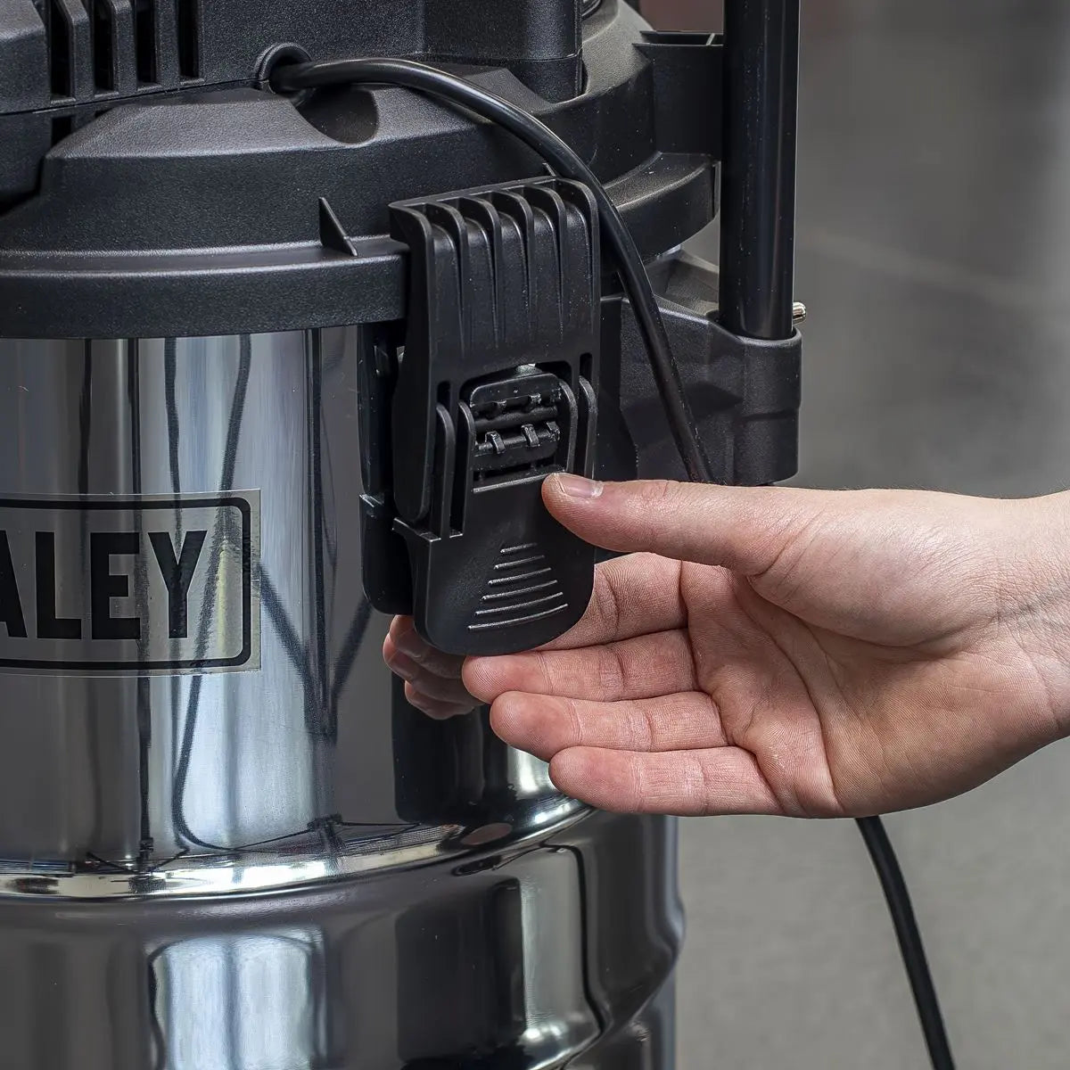 Sealey Vacuum Cleaner Industrial 30L 1400W/230V Stainless Drum White Rose Tools