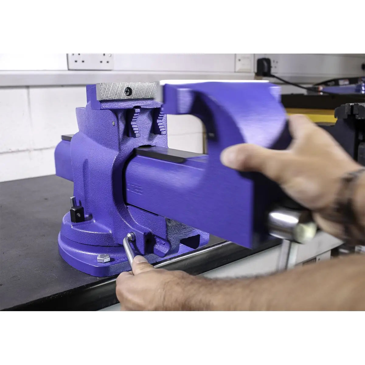 Sealey Vice 150mm Quick Action Swivel Base Cast Iron