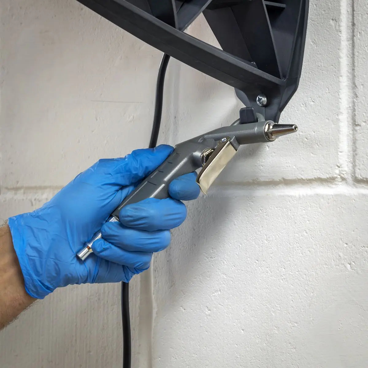 Sealey Wall Mounting Oil Free Air Compressor 1.5hp with 7m Retractable Hose Reel White Rose Tools