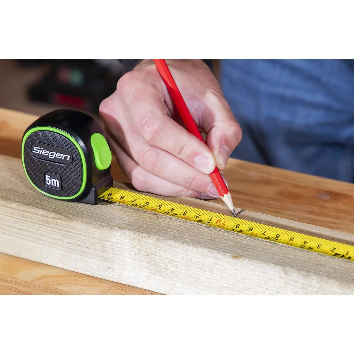 Siegen by Sealey Metric/Imperial Auto-Lock Tape Measure 5m(16ft) x 19mm White Rose Tools