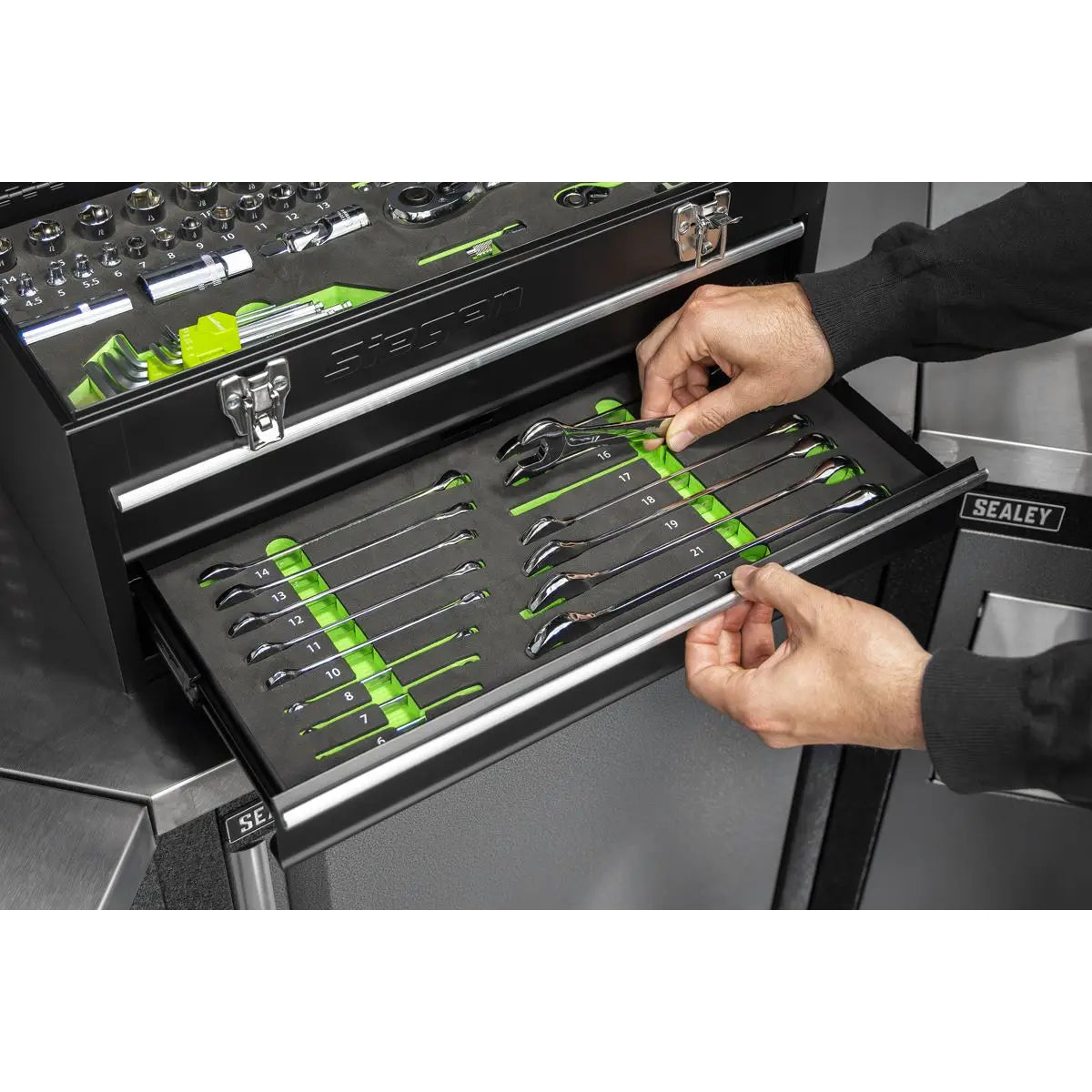 Siegen by Sealey Portable Tool Chest 2 Drawer with 90pc Tool Kit White Rose Tools