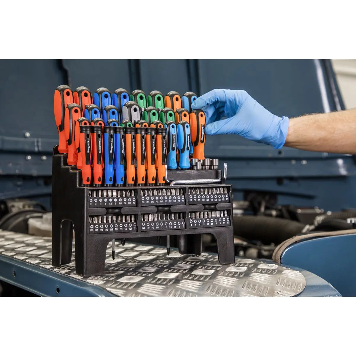 Siegen by Sealey Screwdriver, Bit & Nut Driver Set 100pc White Rose Tools